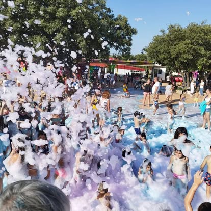 Kids splashing in foam at Fancy Foam Events party Maryland